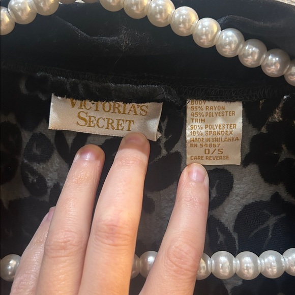 Vintage 90s Victoria's Secret Gold Label Velvet Sleep Dress and Robe Set - Picture 13 of 16